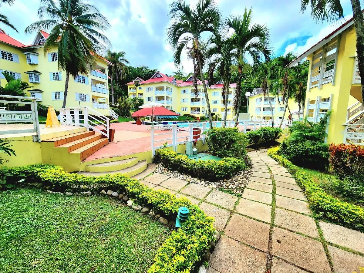 Relax On The Ridge - Ocho Rios Escape Villa