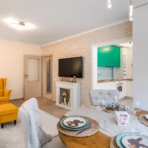 https://doctors-garden-centralmodern-2bd-flat-in.sofiahotelsbg.com