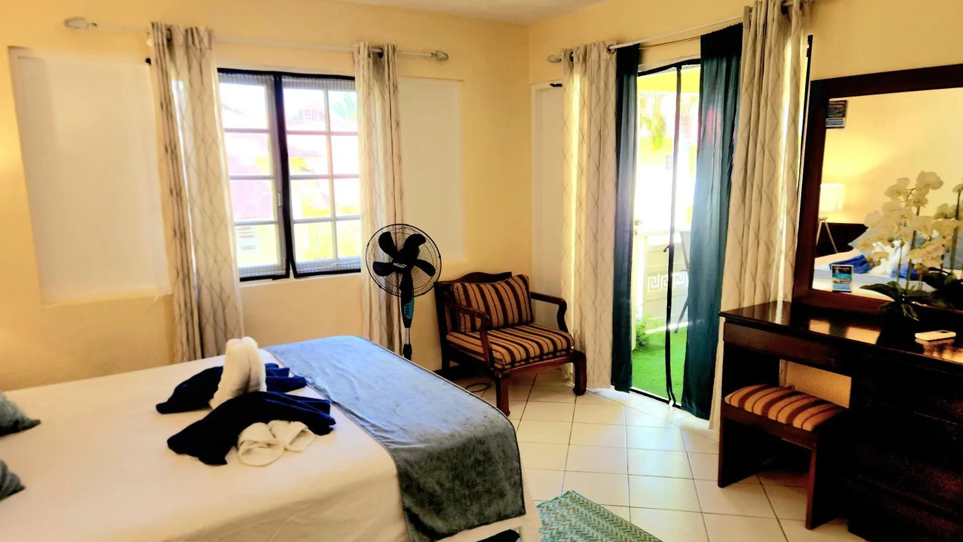 Relax On The Ridge - Ocho Rios Escape 빌라