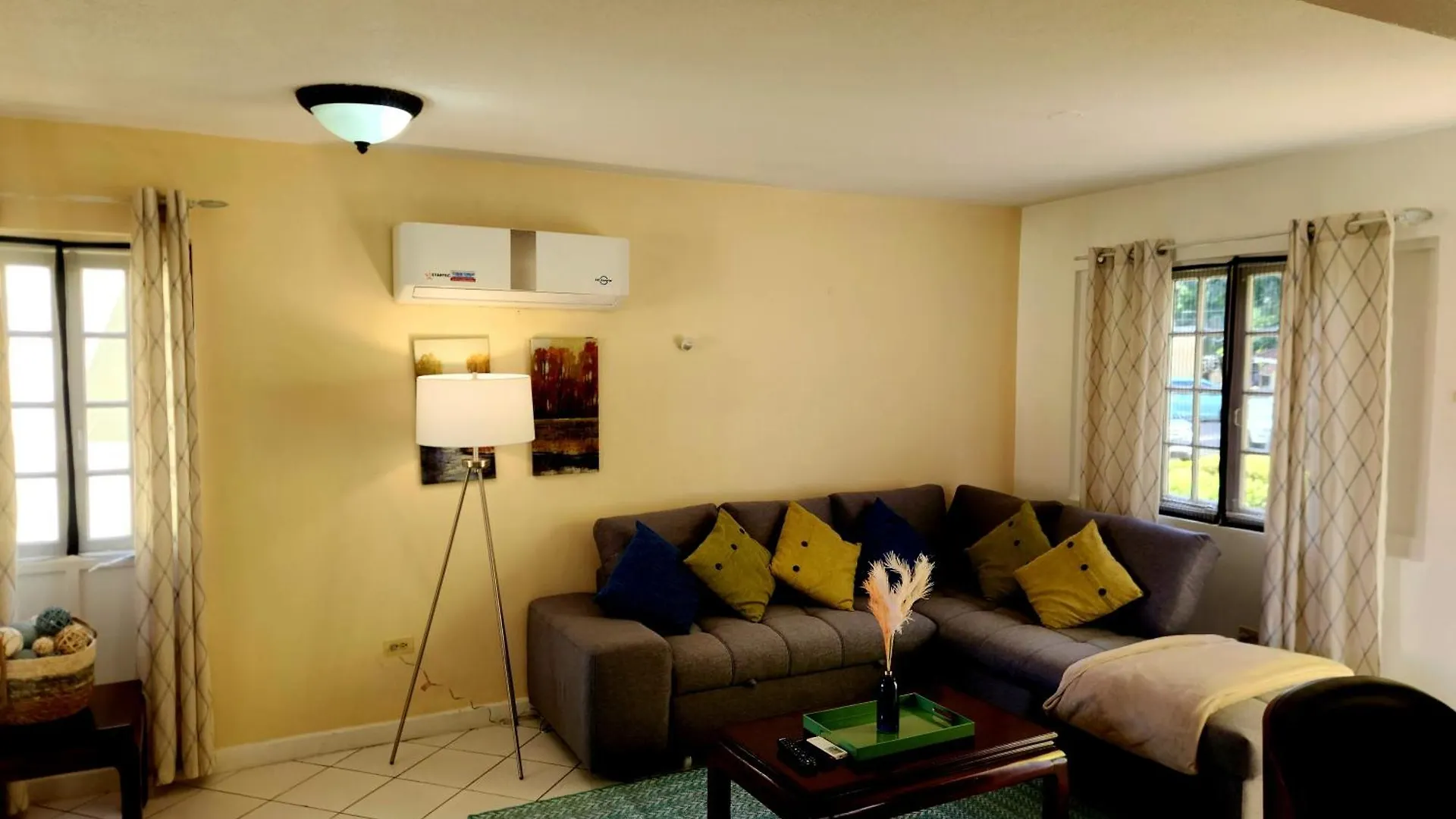 Relax On The Ridge - Ocho Rios Escape 빌라 자메이카